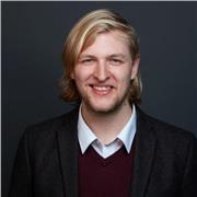 Promovierender Chemiker bietet verständliche Nachhilfe in Chemie für Schüler:innen