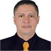 Profesor de derecho con formación posgradual en Criminologia y Victimologia y Educación