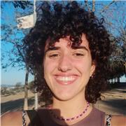 Soy adaptable y una de mis virtudes es la paciencia. Hablo perfectamente español y catalán (lengua materna) y también tengo un nivel de inglés de C1