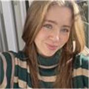 sono una studentessa all’università di lingue. Frequento il secondo anno: offro ripetizioni di inglese, francese e italiano