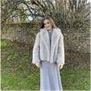 Soy una profesora de inglés apta para todas las edades, puesto que he vivido en Irlanda y tengo amplios conocimientos de la lengua