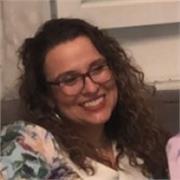 Bonjour, 
Je suis Professeure certifiée de l'éducation nationale. J'enseigne depuis plus de 15 ans, du collège à l'université. J'ai une expérience de formatrice auprès des nouveaux professeurs et des professeurs en formation qui préparent les concours