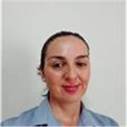 Psicopedagoga licenciada con experiencia en educación tradicional y modalidad homeschooling, especializada en gestión emocional, o