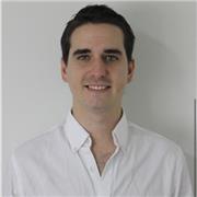 Enseño clases de matemática básica, álgebra, geometría y trigonometría. Máster en Gestión, con más de 5 años de experiencia