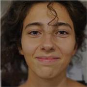 Studentessa universitaria, diplomata in lingue