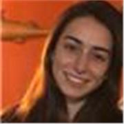 Aulas de piano online com professora licenciada