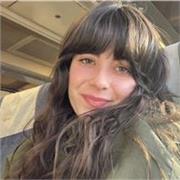 Soy Psicóloga General Sanitaria. Puedo dar clases a personas interesadas en terapias contextuales y neurociencia. 