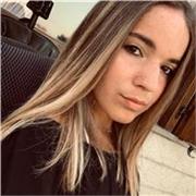 Studentessa universitaria per aiuto compiti di spagnolo