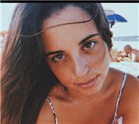 Ragazza di 24 anni, diplomata presso liceo classico e laureata in scienze politiche. da anni impartisco lezioni private di italiano, matematica, storia, geografia, inglese a ragazzi di scuole elementari e medie