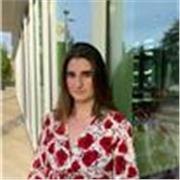 Profesora de inglés imparte clases particulares a niños, niñas y personas de todas las edades