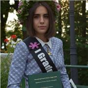 Docente di chimica insegna chimica a studenti di medie, superiori e università