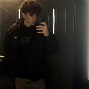 Studente al quarto anno di liceo scientifico offre ruolo di aiuto compiti/ripetizioni in qualunque materia