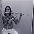 Profesora titulada superior flauta travesera imparte clases a todos niveles