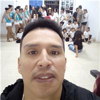 Profesional en Recreación con énfasis en Danza imparte sesiones de refuerzo escolar, conteo, lectoescritura y pintura