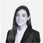 Profesora de Español, Biología, Química, Física y Filosofía.