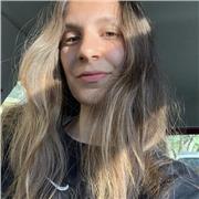 Graduada en Educación Infantil y Primaria para dar clases de repaso y apoyo en infantil, primaria e incluso ESO