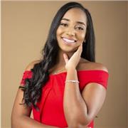 Soy psicóloga escolar y tengo experiencia en enseñanza. Me gusta mucho enseñar y sobre todo enseñar mediante juegos. Soy dinámica y muy activa y me enfoco en la enseñanza basada en la necesidad del estudiante