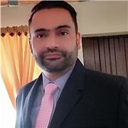 Licenciado en educación artística, en música, danzas y artes plásticas