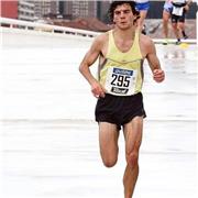 Entrenador personal especializado en atletismo, estiramientos y fitness funcional