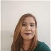 Maestra de apoyo para enseñanza de español niños de primaria en clases onlin