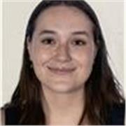 Me considero una chica muy simpática y extrovertida, llevo muchos años dando clase y cuidando niños de todas las edades