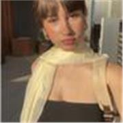 Profesora de inglés con más de un año de experiencia.Tambien imparto clases de lengua, naturals, sociales y matemáticas.