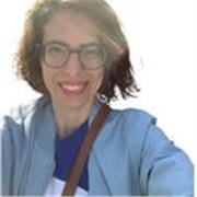 Profesora licenciada en Filología Hispánica, imparte clases a todos los niveles