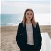 Profesora de Ingles, para personas de todas edades. Ofrezco ayuda para mejorar los niveles de expresión oral y escrita