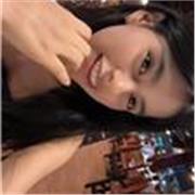 Profesora de inglés que brinda clases a niños de todas las edades