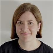 Profesora titulada en Administración y Dirección de Empresas con más de 8 años de experiencia ofrece clases de refuerzo en Bcn.
