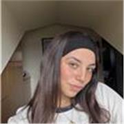 Coucou sono Giulia e insieme impareremo giocando! Sei pronto? 