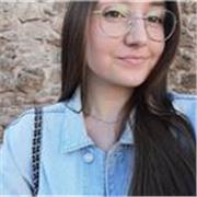 Maestra de Educación Primaria, dispuesta a dar apoyo escolar a niños de 6 a 12 años, y cuidar a los más pequeños.