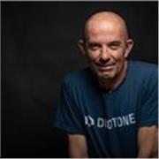 J'adore enseigner ,je parle Français et espagnol couramment