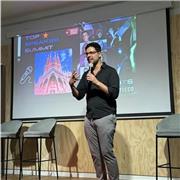 Mentor de oratoria y marketing relacional para profesionales y emprendedores introvertidos.