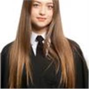 Me defino como una persona dinámica y que se adapta a las personas y sus necesidades. 