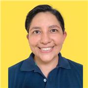 Profesora universitaria guía en oratoria, expresión y comunicación persuasiva