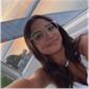 Sono una ragazza di 20 anni solare, determinata e con una grande passione per l'educazione e l'insegnamento