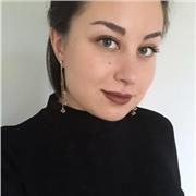 Russischlehrerin erteilt Unterrichtsstunden für Teenagers und Erwachsene