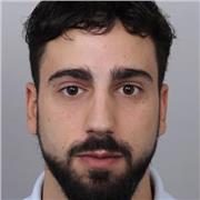 Enrichissez votre parcours académique avec un professeur particulier passionné de littérature et de sport de combat
