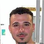 Cursando segundo curso del grado de criminología de la Universidad de Barcelona, habiendo estudiado el bachillerato social.