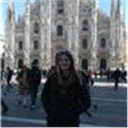 Studentessa universitaria offre ripetizioni per scuole elementari e medie online