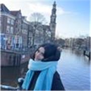 Ciao a tutti! Sono Laura, una studentessa del Politecnico di Milano. 