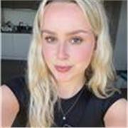 Passionate tutor offering personalised English language lessons, as well as fitness and rehabilitation coaching.