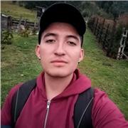 Profesor de educación fisica, con conocimientos en diferentes áreas como Informatica, castellano y matemáticas, con diferentes técnicas de enseñanza y utilizando una educación inclusiva