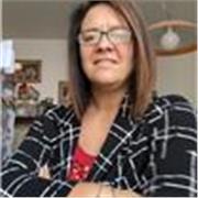Sono madrelingua italiana e laureata in lingue e letteratura straniere e utilizzo quotidianamente ormai da più di 20 anni inglese e tedesco sul posto di lavoro. Offro lezioni e ripetizioni di lingua a ragazzi delle primarie, medie e superiori. Mi metto an