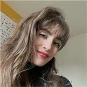 Madrelingua francese, laureata alla Sorbona, insegno il francese con passione e creatività!
