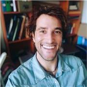 Me defino como psicólogo social y formador, especializado en comunicación, gestión de equipos, liderazgo, resolución de conflictos