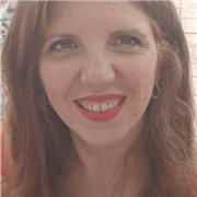 Profesora con experiencia imparte clases de inglés a niños de todas las edades