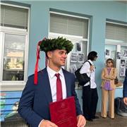 Offro lezioni private di tutto il ramo scientifico, le scienze a portata di mano dalla teoria alla pratica. Chimica, biologia, genetica, fisica, matematica, inglese e spagnolo.