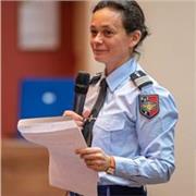 Officier de gendarmerie et diplômée d'un DEA (master) en droit international et européen, je vous propose un soutien en droit et dans la préparation des concours d'officier de gendarmerie, d'officier de police : droit, méthode et oral de culture générale.